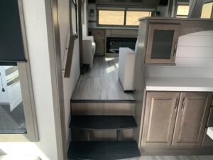 2024 GRAND DESIGN SOLITUDE 376RD 5TH WHEEL