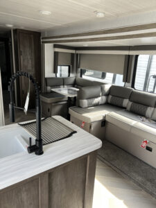 2022 FOREST RIVER WILDWOOD 31KQBTS