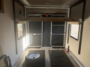 2017 LIVIN LITE (FORD) 30DBD TOY HAULER