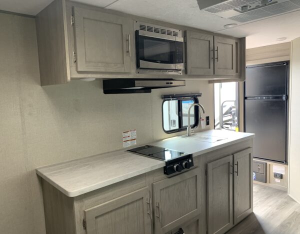 2022 COACHMEN CATALINA 184FQS