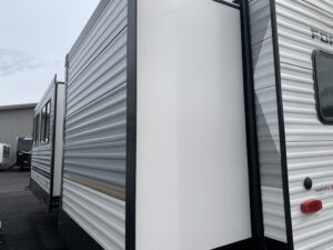 2025 PALOMINO PUMA 305BHCE CAMPING EDITION