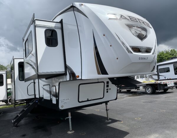 2022 FOREST RIVER SABRE 37FLH 5TH WHEEL