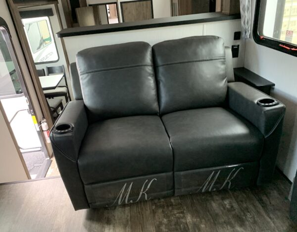 2022 FOREST RIVER SABRE 37FLH 5TH WHEEL