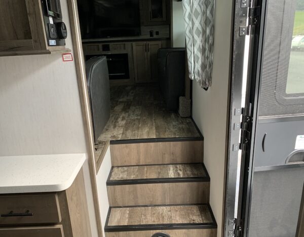 2022 FOREST RIVER SABRE 37FLH 5TH WHEEL