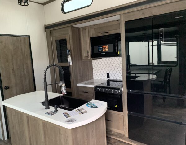 2022 FOREST RIVER SABRE 37FLH 5TH WHEEL