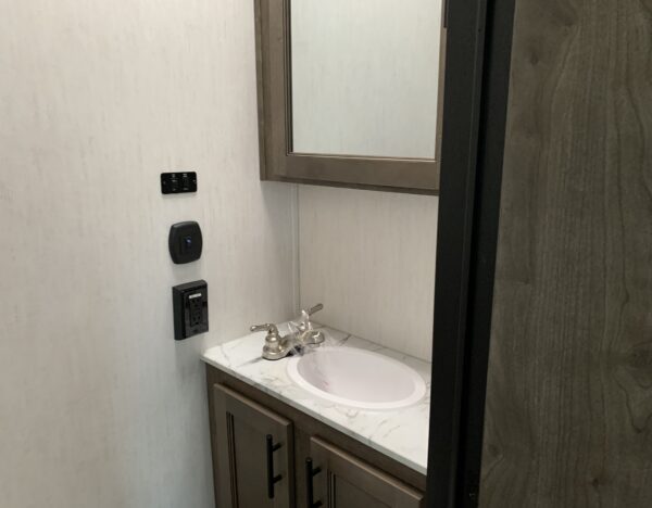 2022 FOREST RIVER SABRE 37FLH 5TH WHEEL