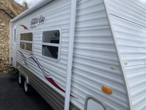 2013 GULFSTREAM AMERI-LITE 21MB
