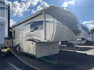 2023 JAYCO PINNACLE 36SSWS 5TH WHEEL