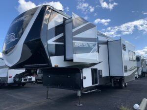 2023 JAYCO SEISMIC 359TH 5TH WHEEL TOY HAULER