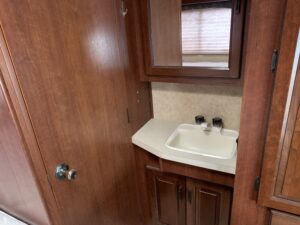2014 FOREST RIVER SUNSEEKER 2300 CLASS C MOTORHOME
