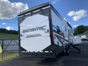 2023 JAYCO SEISMIC 359TH 5TH WHEEL TOY HAULER
