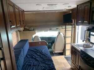 2014 FOREST RIVER SUNSEEKER 2300 CLASS C MOTORHOME