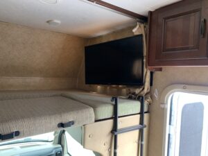 2014 FOREST RIVER SUNSEEKER 2300 CLASS C MOTORHOME