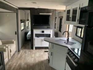 2023 KEYSTONE HIDEOUT 26BHS