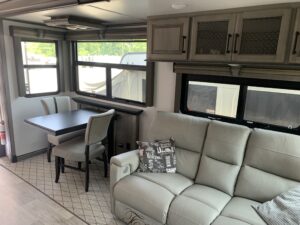 2022 KEYSTONE MONTANA 3781RL 5TH WHEEL