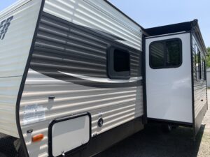 2018 FOREST RIVER AVENGER 27RBS