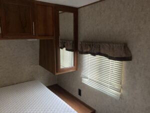 2018 FOREST RIVER AVENGER 27RBS