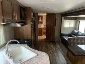 2018 FOREST RIVER AVENGER 27RBS