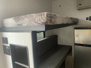 2026 SUNSET PARK SUNLITE LTD 13BH (WHITE/GREEN)