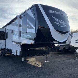 2023 JAYCO SEISMIC 405 5TH WHEEL TOY HAULER