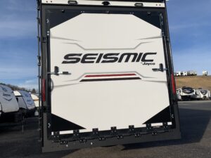 2023 JAYCO SEISMIC 405 5TH WHEEL TOY HAULER