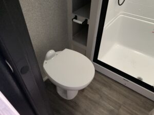 2023 JAYCO SEISMIC 405 5TH WHEEL TOY HAULER