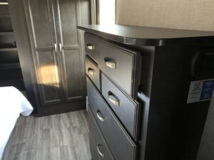 2023 JAYCO SEISMIC 405 5TH WHEEL TOY HAULER
