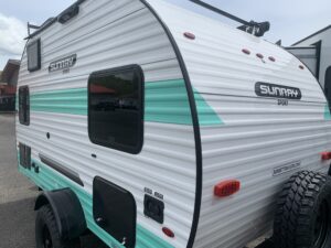 2024 SUNSET PARK RV SUNRAY 149 (TURQUOISE/WHITE)