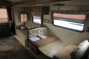 2013 KEYSTONE OUTBACK TERRAIN 273TRL