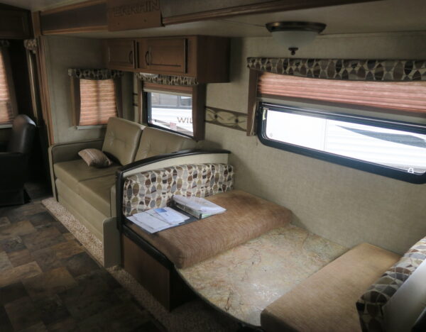 2013 KEYSTONE OUTBACK TERRAIN 273TRL