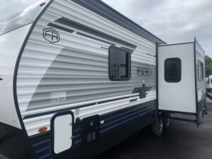 2025 PALOMINO PUMA 227RK