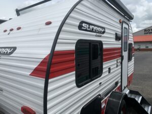 2024 SUNSET PARK RV SUNRAY 149 (RED/WHITE) CLASSIC