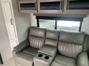 2025 PALOMINO PUMA 227RK