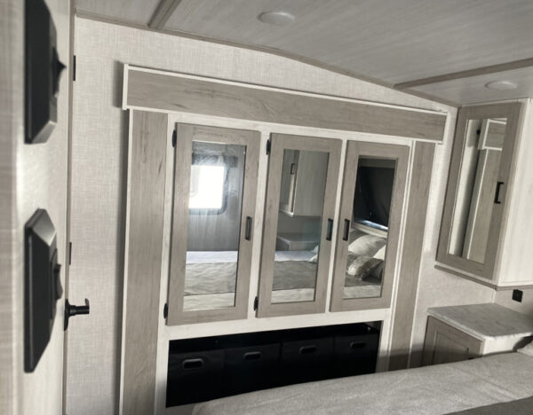 2022 FOREST RIVER IMPRESSION 315MB 5TH WHEEL