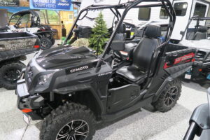 2022 CFMOTO UFORCE 800 (BLACK)