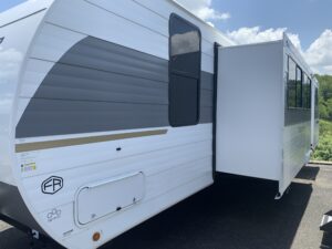 2025 FOREST RIVER WILDWOOD 31KQBTS