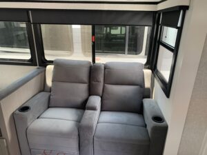 2025 JAYCO JAY FEATHER 27MK