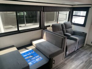 2025 JAYCO JAY FEATHER 27MK