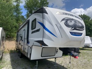 2019 FOREST RIVER ARCTIC WOLF 315TBH 5TH WHEEL