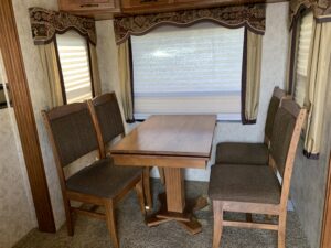 2011 KEYSTONE MONTANA 3750FL 5TH WHEEL WITH GENERATOR