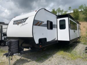2023 FOREST RIVER WILDWOOD 31KQBTS