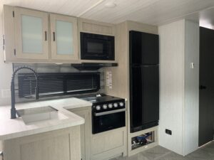 2023 FOREST RIVER WILDWOOD 31KQBTS