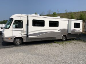 2001 GEORGIE BOY CRUISE MASTER 3515D CLASS A MOTORHOME