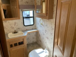 2001 GEORGIE BOY CRUISE MASTER 3515D CLASS A MOTORHOME