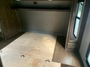 2018 CRUISER STRYKER 2912 TOY HAULER