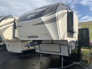 2018 KEYSTONE COUGAR 326RD 5TH WHEEL