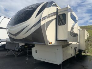 2019 GRAND DESIGN SOLITUDE 385GK