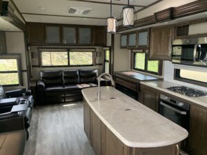 2019 GRAND DESIGN SOLITUDE 385GK