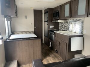 2019 FOREST RIVER WILDWOOD 241QBXL