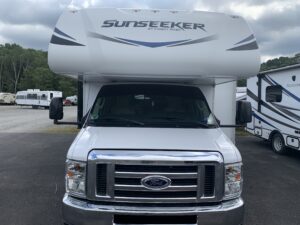 2018 FOREST RIVER SUNSEEKER 2860DS CLASS "C" MOTORHOME